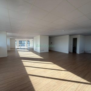 Sala com 191m², 1 vaga, no bairro Pio X em Caxias do Sul para Alugar