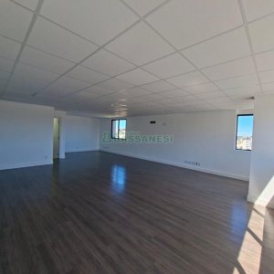 Sala com 77m², 1 vaga, no bairro Pio X em Caxias do Sul para Alugar