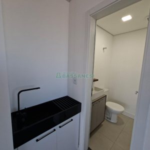 Sala com 77m², 1 vaga, no bairro Pio X em Caxias do Sul para Alugar