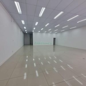 Loja com 250m², no bairro Centro em Caxias do Sul para Alugar