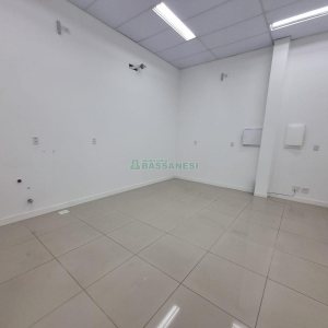 Loja com 250m², no bairro Centro em Caxias do Sul para Alugar
