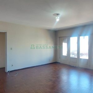 Apartamento com 120m², 3 dormitórios, no bairro Lourdes em Caxias do Sul para Alugar