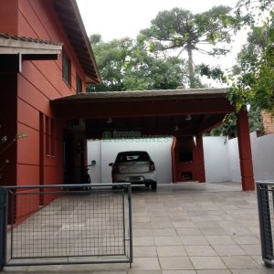 Chácara com 320m², 3 dormitórios, 4 vagas, no bairro Pedancino em Caxias do Sul para Comprar