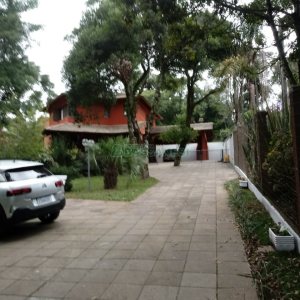 Chácara com 320m², 3 dormitórios, 4 vagas, no bairro Pedancino em Caxias do Sul para Comprar