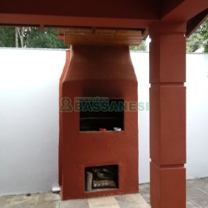 Chácara com 320m², 3 dormitórios, 4 vagas, no bairro Pedancino em Caxias do Sul para Comprar