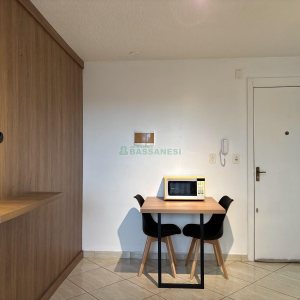 Kitinete com 42m², 1 dormitório, 1 vaga, no bairro Sagrada Família em Caxias do Sul para Alugar