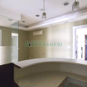 Sala com 91m², no bairro Centro em Caxias do Sul para Comprar
