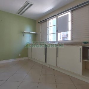 Sala com 91m², no bairro Centro em Caxias do Sul para Comprar
