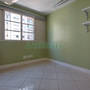 Sala com 91m², no bairro Centro em Caxias do Sul para Comprar
