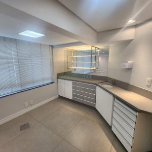 Sala com 80m², 1 vaga, no bairro São Pelegrino em Caxias do Sul para Alugar