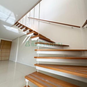 Apartamento com 203m², 2 dormitórios, 2 vagas, no bairro Panazzolo em Caxias do Sul para Alugar