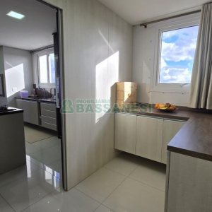 Apartamento com 193m², 3 dormitórios, 3 vagas, no bairro Panazzolo em Caxias do Sul para Comprar
