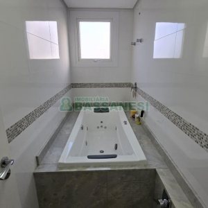 Apartamento com 193m², 3 dormitórios, 3 vagas, no bairro Panazzolo em Caxias do Sul para Comprar