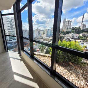 Sala com 42m², no bairro Lourdes em Caxias do Sul para Comprar