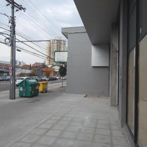 Loja com 423m², 5 vagas, no bairro Pio X em Caxias do Sul para Alugar