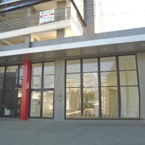 Loja com 423m², 5 vagas, no bairro Pio X em Caxias do Sul para Alugar