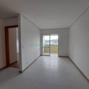 Apartamento com 67m², 2 dormitórios, 1 vaga, no bairro Vinhedos em Caxias do Sul para Comprar