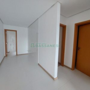 Apartamento com 67m², 2 dormitórios, 1 vaga, no bairro Vinhedos em Caxias do Sul para Comprar