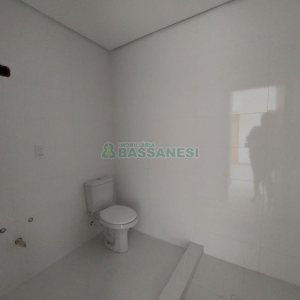 Apartamento com 67m², 2 dormitórios, 1 vaga, no bairro Vinhedos em Caxias do Sul para Comprar
