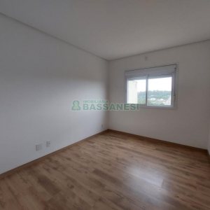Apartamento com 67m², 2 dormitórios, 1 vaga, no bairro Vinhedos em Caxias do Sul para Comprar