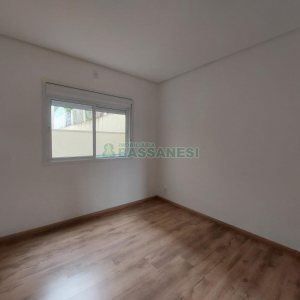 Apartamento com 67m², 2 dormitórios, 1 vaga, no bairro Vinhedos em Caxias do Sul para Comprar