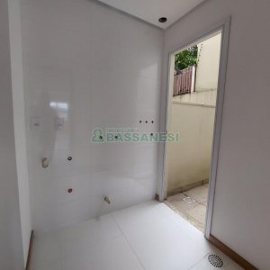 Apartamento com 67m², 2 dormitórios, 1 vaga, no bairro Vinhedos em Caxias do Sul para Comprar