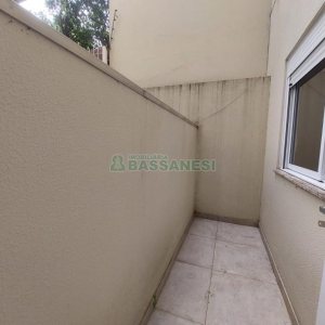 Apartamento com 67m², 2 dormitórios, 1 vaga, no bairro Vinhedos em Caxias do Sul para Comprar