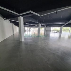 Loja com 996m², no bairro Sagrada Família em Caxias do Sul para Alugar