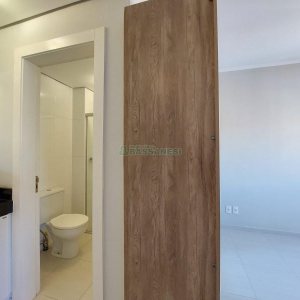Apto Mobiliado com 47m², 1 dormitório, 1 vaga, no bairro Centro em Caxias do Sul para Alugar