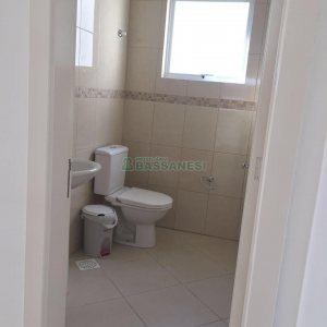 Loja com 330m², no bairro Cinqüentenário em Caxias do Sul para Alugar