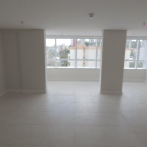 Sala com 52m², 1 vaga, no bairro Pio X em Caxias do Sul para Comprar