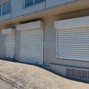 Loja com 460m², 2 vagas, no bairro Medianeira em Caxias do Sul para Alugar