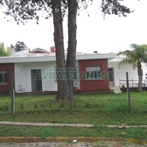 Casa com 240m², 3 dormitórios, 1 vaga, no bairro Cinqüentenário em Caxias do Sul para Comprar