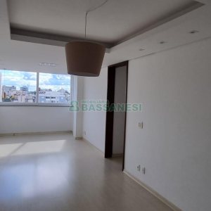 Apartamento com 77m², 3 dormitórios, 2 vagas, no bairro Pio X em Caxias do Sul para Comprar