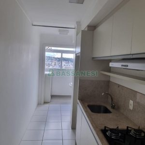 Apartamento com 77m², 3 dormitórios, 2 vagas, no bairro Pio X em Caxias do Sul para Comprar