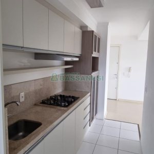 Apartamento com 77m², 3 dormitórios, 2 vagas, no bairro Pio X em Caxias do Sul para Comprar