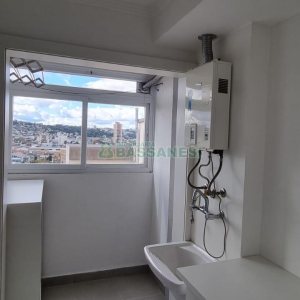 Apartamento com 77m², 3 dormitórios, 2 vagas, no bairro Pio X em Caxias do Sul para Comprar