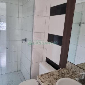 Apartamento com 77m², 3 dormitórios, 2 vagas, no bairro Pio X em Caxias do Sul para Comprar