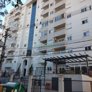 Apartamento com 77m², 3 dormitórios, 2 vagas, no bairro Pio X em Caxias do Sul para Comprar