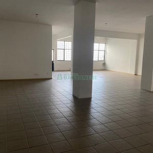 Loja com 465m², no bairro Centro em Caxias do Sul para Alugar