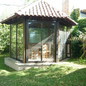 Casa com 238m², 4 dormitórios, 3 vagas, no bairro Sagrada Família em Caxias do Sul para Comprar