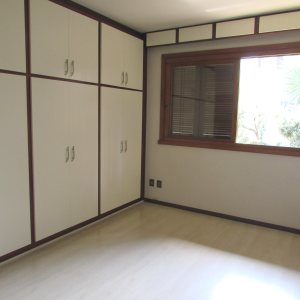 Casa com 238m², 4 dormitórios, 3 vagas, no bairro Sagrada Família em Caxias do Sul para Comprar