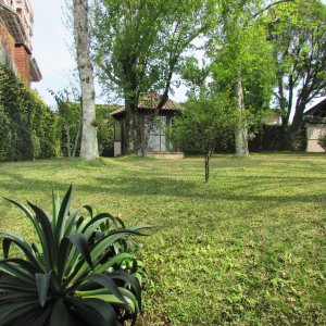 Casa com 238m², 4 dormitórios, 3 vagas, no bairro Sagrada Família em Caxias do Sul para Comprar