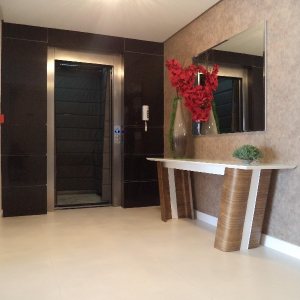 Apartamento com 78m², 2 dormitórios, 2 vagas, no bairro Panazzolo em Caxias do Sul para Comprar