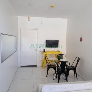 Kitinete com 29m², 1 dormitório, no bairro Centro em Caxias do Sul para Comprar