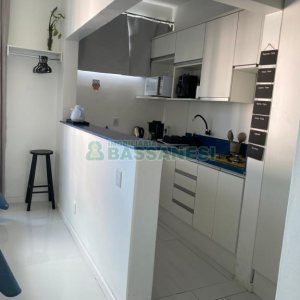 Kitinete com 29m², 1 dormitório, no bairro Centro em Caxias do Sul para Comprar