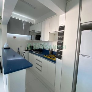 Kitinete com 29m², 1 dormitório, no bairro Centro em Caxias do Sul para Comprar