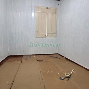 Casa com 150m², 3 dormitórios, 3 vagas, no bairro Panazzolo em Caxias do Sul para Alugar