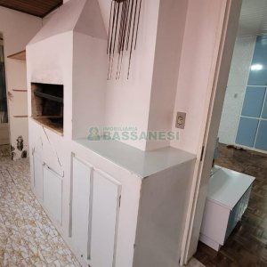 Casa com 150m², 3 dormitórios, 3 vagas, no bairro Panazzolo em Caxias do Sul para Alugar