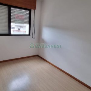 Apartamento com 90m², 2 dormitórios, 1 vaga, no bairro Madureira em Caxias do Sul para Alugar ou Comprar